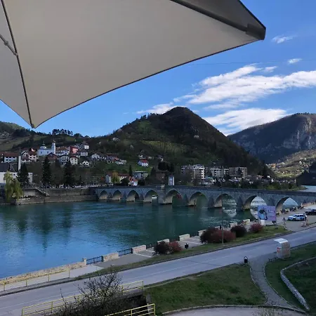 アパート Ive Andrica 3 Višegrad